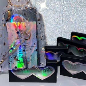 $10 lashes Spoolie and cute moonglow Boutique bag! Instagram @moonglowboutique